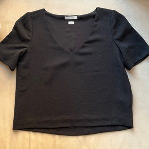 Aritzia Babaton Black V Neck Cropped Blouse